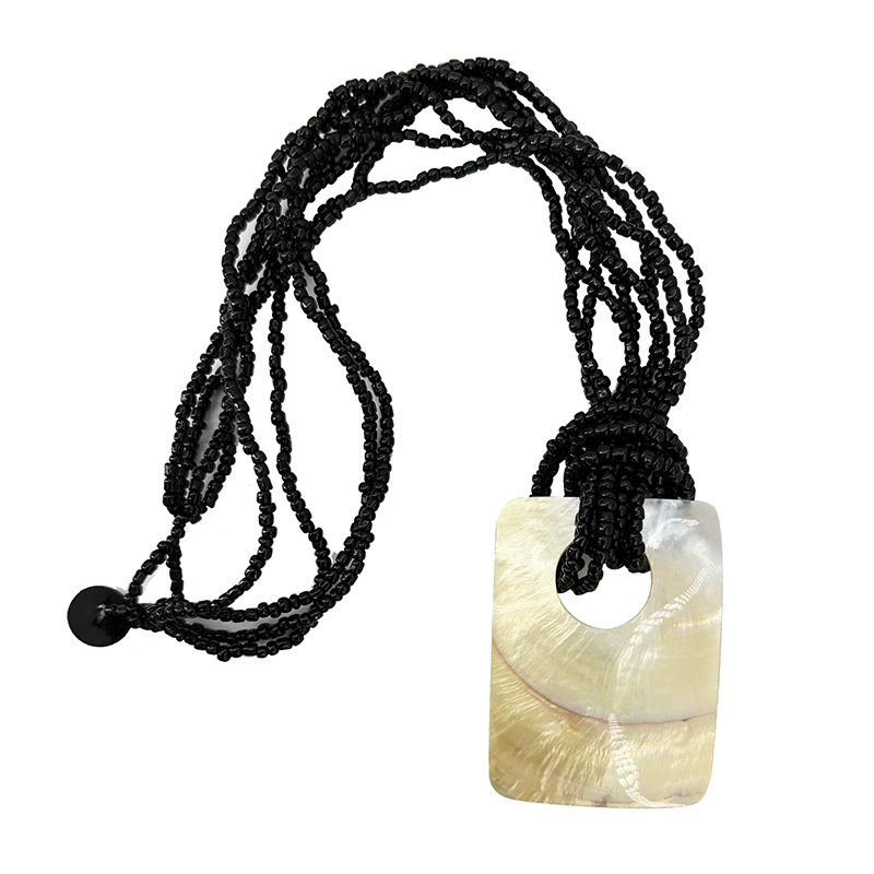 COLLIER NACRE 52 CM
