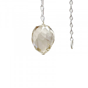 Pendule Oeuf facetté en quartz - la pièce