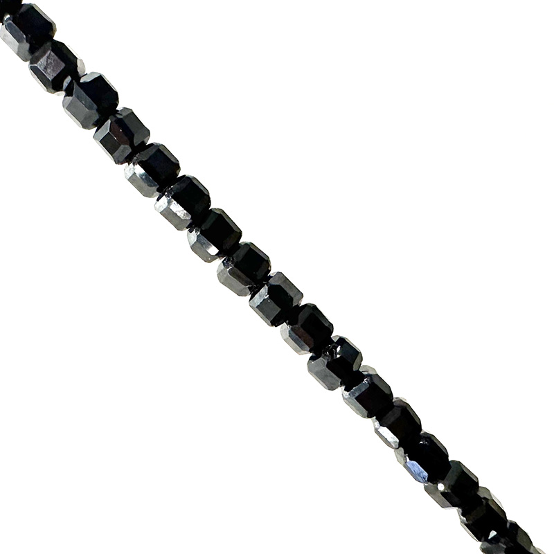 Collier carré facetté 2 mm en Tourmaline noire