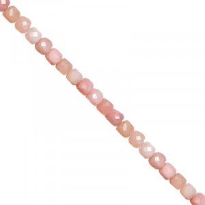 Collier carré facetté 2 mm en Opale rose