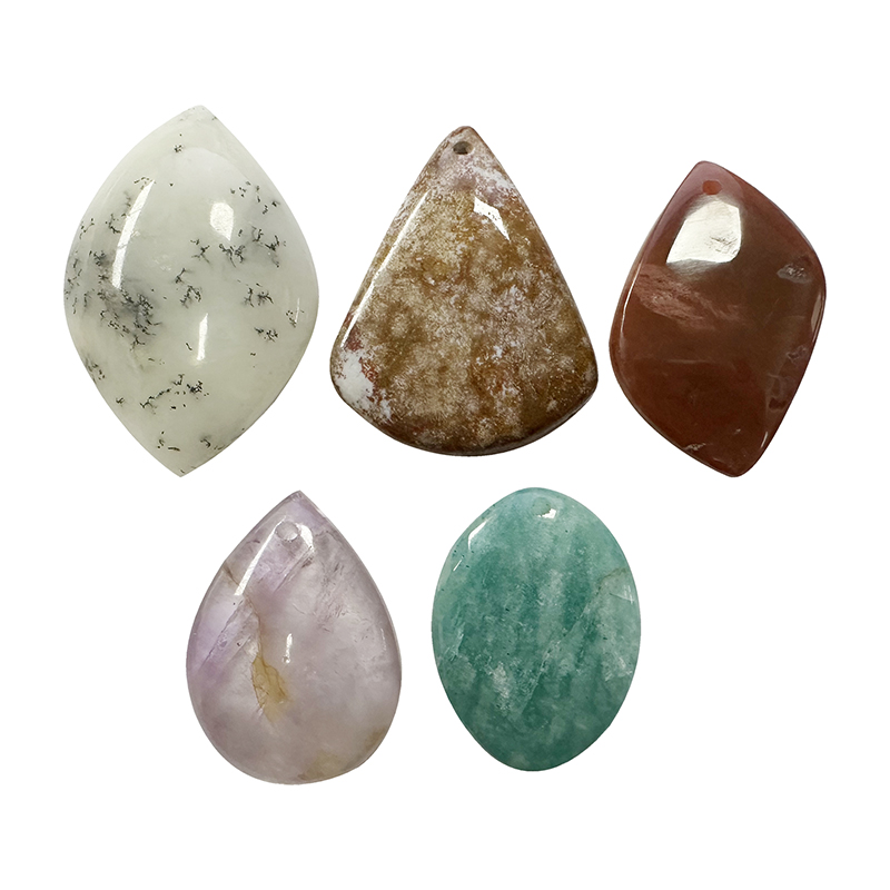 Assortiment de 5 cabochons en pierres naturelles