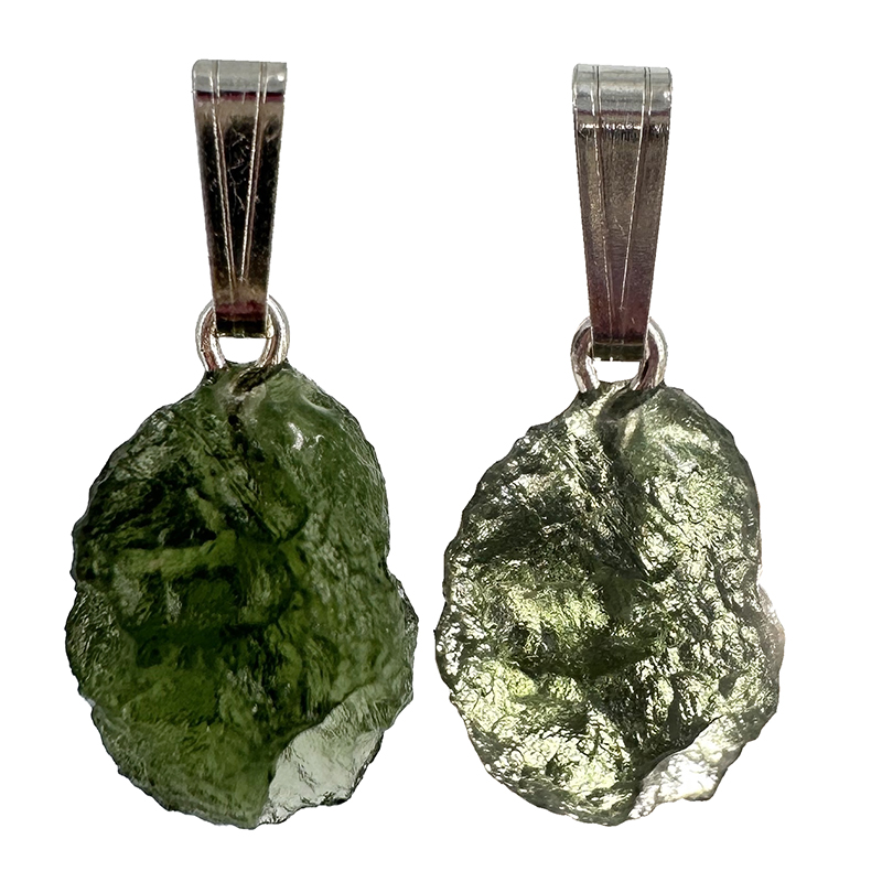 Pendentif Moldavite - bélière en argent 0.925 - la pièce