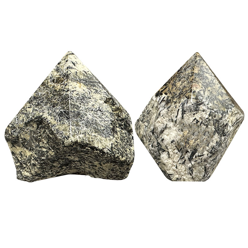 Epidote pointe polie et base sciée