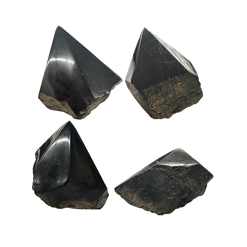 Tourmaline noire pointe polie