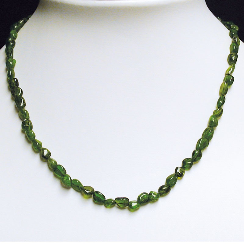 Collier diopside chromifère grains 43-45cm