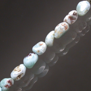 Collier larimar grains