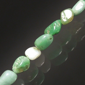 Collier chrysoprase grains