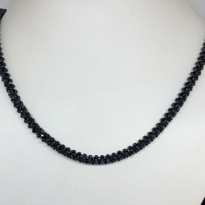 Collier Spinelle 3mm facette et tresse 72 cm