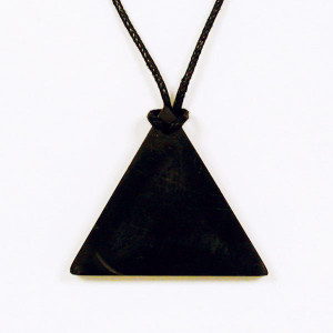 Pendentif homme en shungite sur cordon